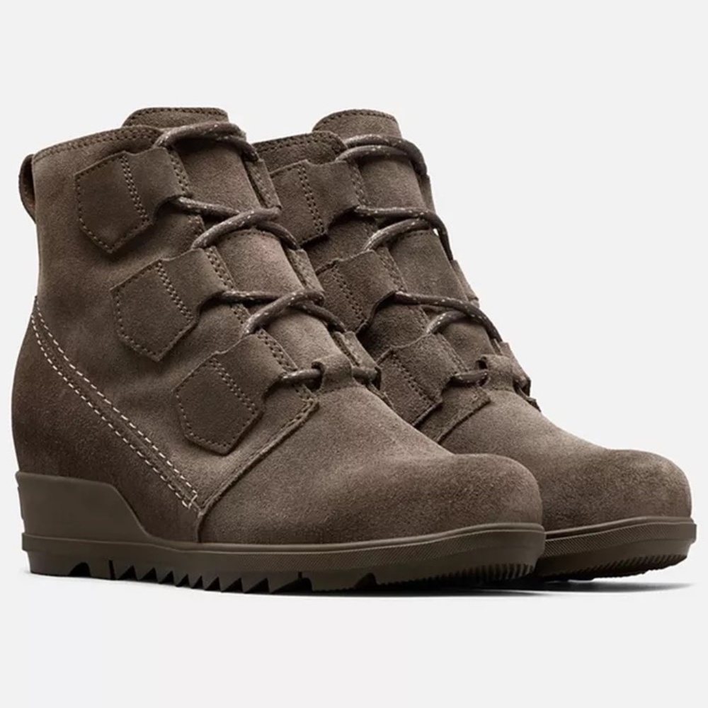 SOREL Women's Evie Lug Sole Lace Booties Size 9